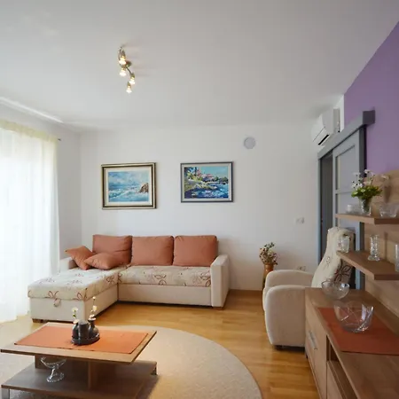 Cozy Loft Apartment